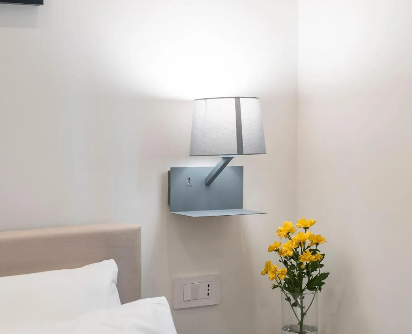 Well Suites - Piazza Dei Martiri Naples 0*,  Italy